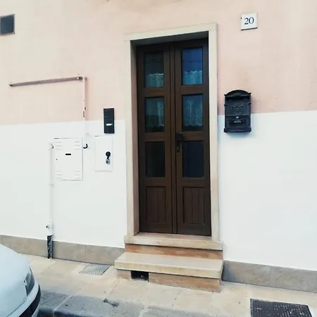 Raffy House Apartment